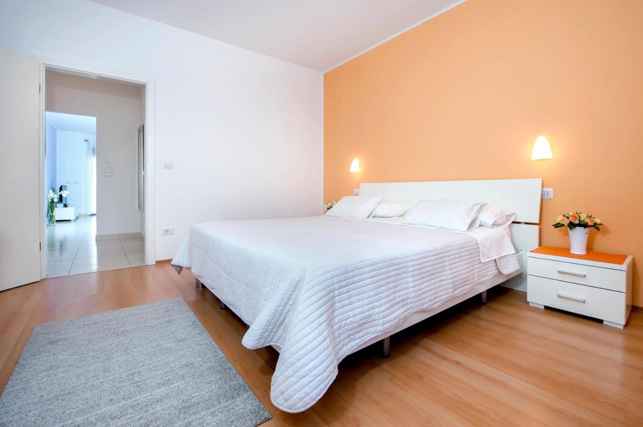 Apartments And Rooms Camaiore Rovinj Eksteriør bilde