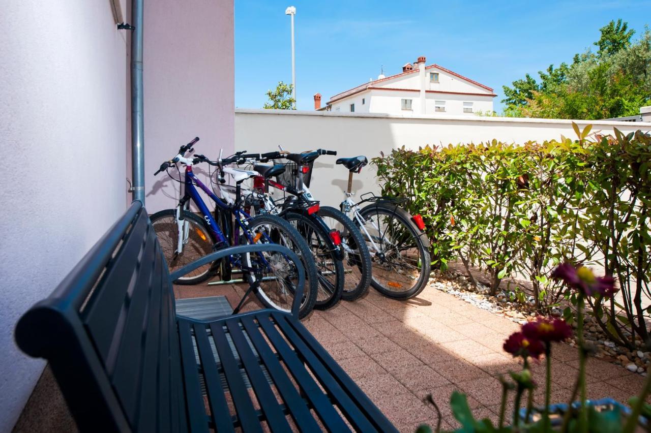 Apartments And Rooms Camaiore Rovinj Eksteriør bilde