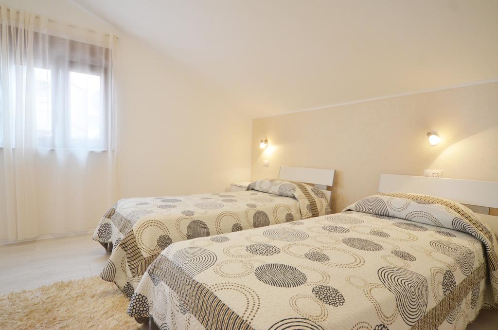 Apartments And Rooms Camaiore Rovinj Eksteriør bilde